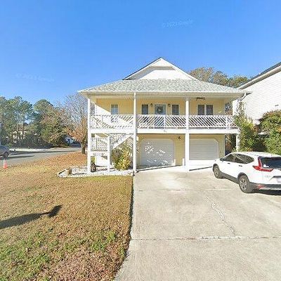 915 Whitecaps Ln, Carolina Beach, NC 28428