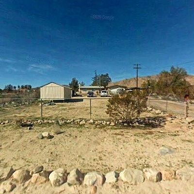 9216 Navajo Trl, Morongo Valley, CA 92256