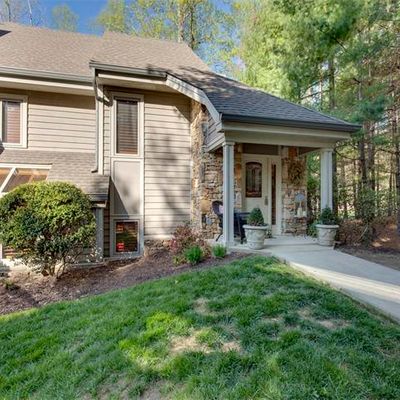 1015 Indian Cave Rd, Hendersonville, NC 28739