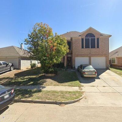 1033 Cottonbelt Dr, Saginaw, TX 76131