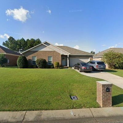 104 Erie Dr, Dothan, AL 36301