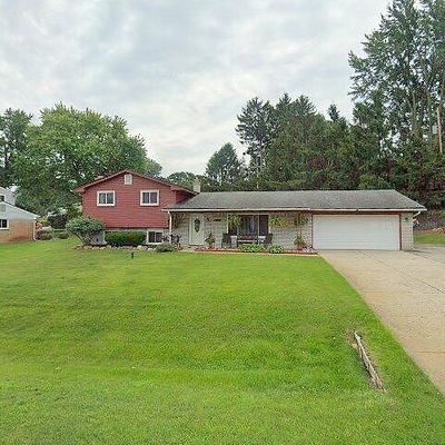 8873 Sandy Crest Dr, White Lake, MI 48386