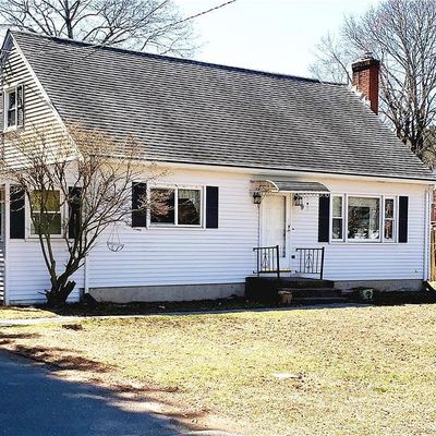 9 Elizabeth St, Ellington, CT 06029