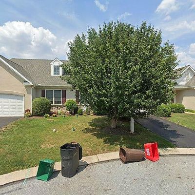 9 York Ct, Lancaster, PA 17602