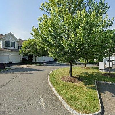 90 Buckthorn Ct, Paramus, NJ 07652