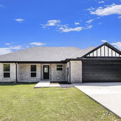 901 W Cardinal, Ector, TX 75439