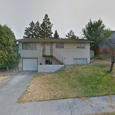 903 S Balsam St, Moses Lake, WA 98837