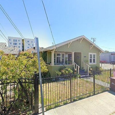 906 70 Th Ave, Oakland, CA 94621