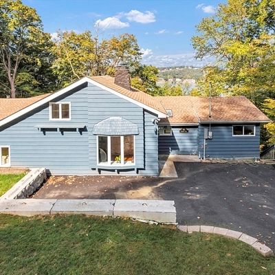 91 Hilltop Trl, Sparta, NJ 07871