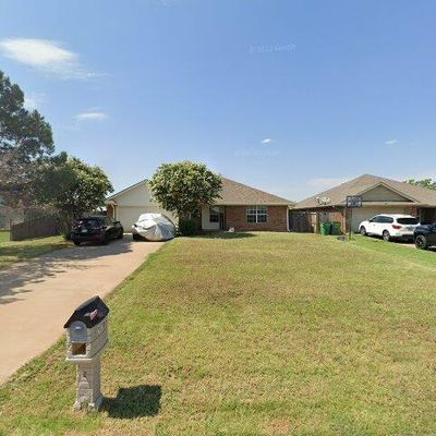 910 E Texas Ave, Iowa Park, TX 76367