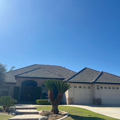 9109 Cross Water Dr, Bakersfield, CA 93312