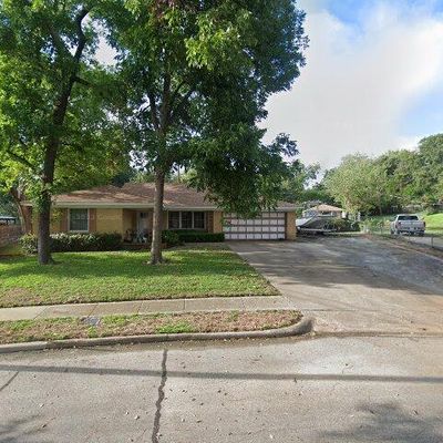 1107 Horseshoe Bnd, Irving, TX 75061