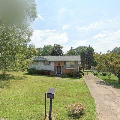 1109 17 Th Ave Nw, Hickory, NC 28601