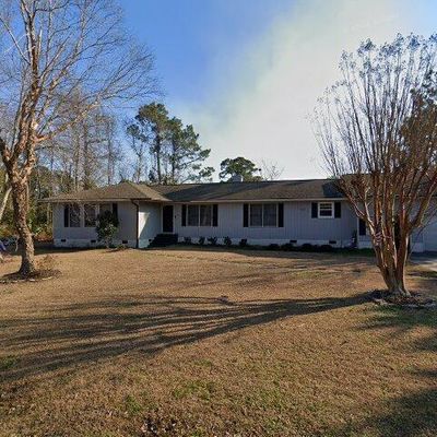 111 Tree Fern Dr, Morehead City, NC 28557