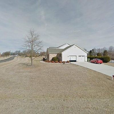 113 Wind Terrace Ct, Lexington, NC 27295