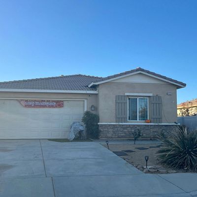 11527 Crest Dr, Adelanto, CA 92301