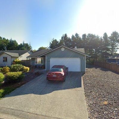 116 Park Village Loop, Florence, OR 97439