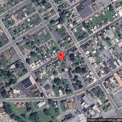 118 W Washington St, Fleetwood, PA 19522