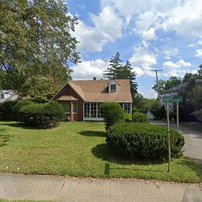 106 N Farview Ave, Paramus, NJ 07652