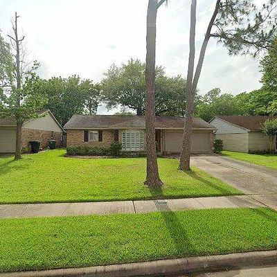 10718 Glenfield Ct, Houston, TX 77096