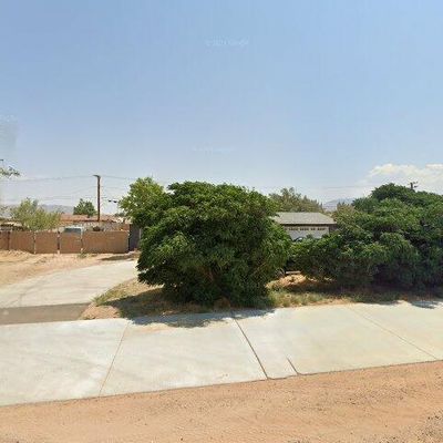 10849 Navajo Rd, Apple Valley, CA 92308