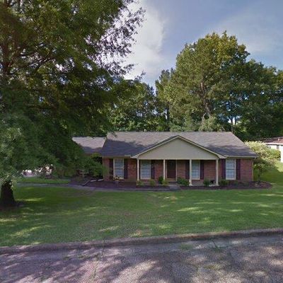 109 Pinewood Dr, Starkville, MS 39759