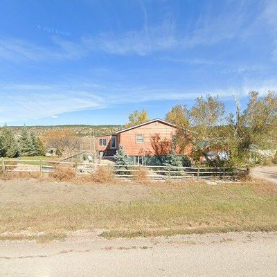 11 Green House Rd, Newcastle, WY 82701