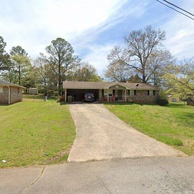 110 Shannon Dr, Carrollton, GA 30117