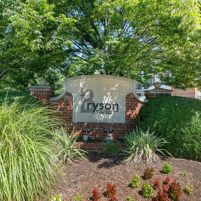 12917 Centre Park Cir #413, Herndon, VA 20171