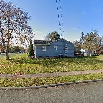 130 Sawka Dr, East Hartford, CT 06118