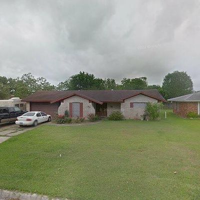 1306 Burkedale Dr, Port Lavaca, TX 77979