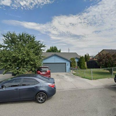 131 S Hugo Ave, Pasco, WA 99301