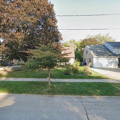 1318 S Alicia Dr, Appleton, WI 54914