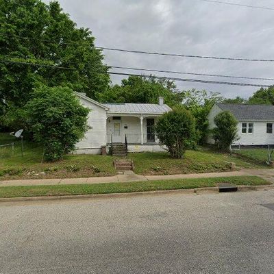 1359 Farmer St, Petersburg, VA 23803