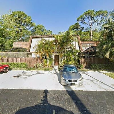 136 Weybridge Cir, Royal Palm Beach, FL 33411