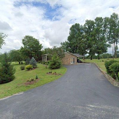 1365 Greenview Dr, Lewisburg, TN 37091