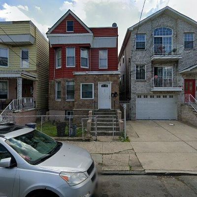 137 Bidwell Ave, Jersey City, NJ 07305