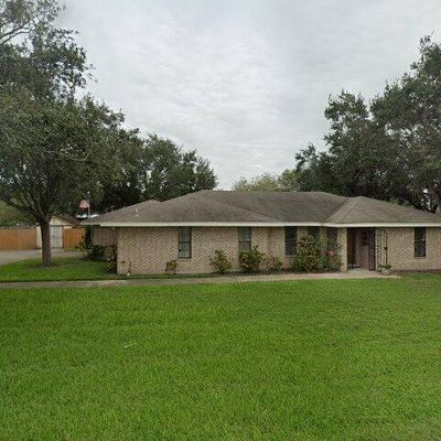 137 N Vista Del Sol Dr, Harlingen, TX 78552