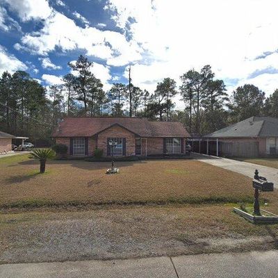 140 S Cherrywood Ln, Pearl River, LA 70452