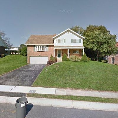 1405 Durwood Dr, Reading, PA 19609