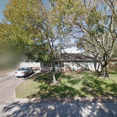 1406 South St, El Campo, TX 77437