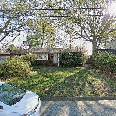 122 Kendall Dr, Newport News, VA 23601