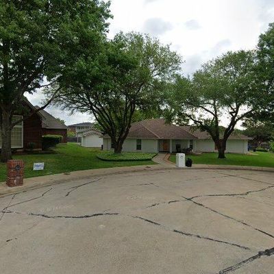 1505 Williamsburg Ct, Ennis, TX 75119