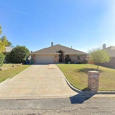 1512 Dresser St, Graham, TX 76450