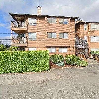 15525 6 Th Ave Sw #3, Burien, WA 98166