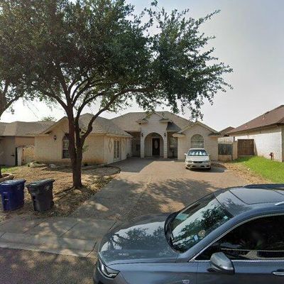 1610 Woodstone Ct, Laredo, TX 78045