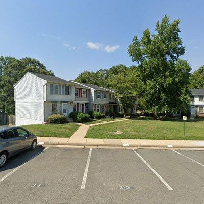 1652 Thenia Pl, Woodbridge, VA 22192