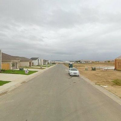 1416 Los Estribos Dr, Laredo, TX 78043