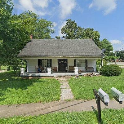 142 N Russell St, Portland, TN 37148