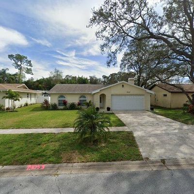 1422 Red Oak Dr, Tarpon Springs, FL 34689